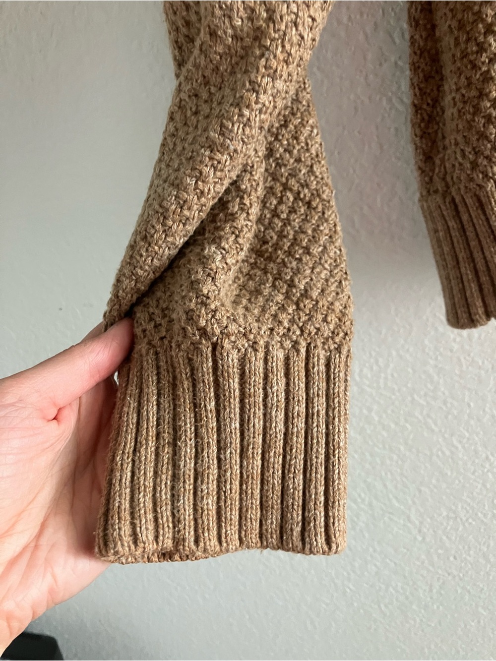 Men's Knitted Cardigan - Picture 6 of 7